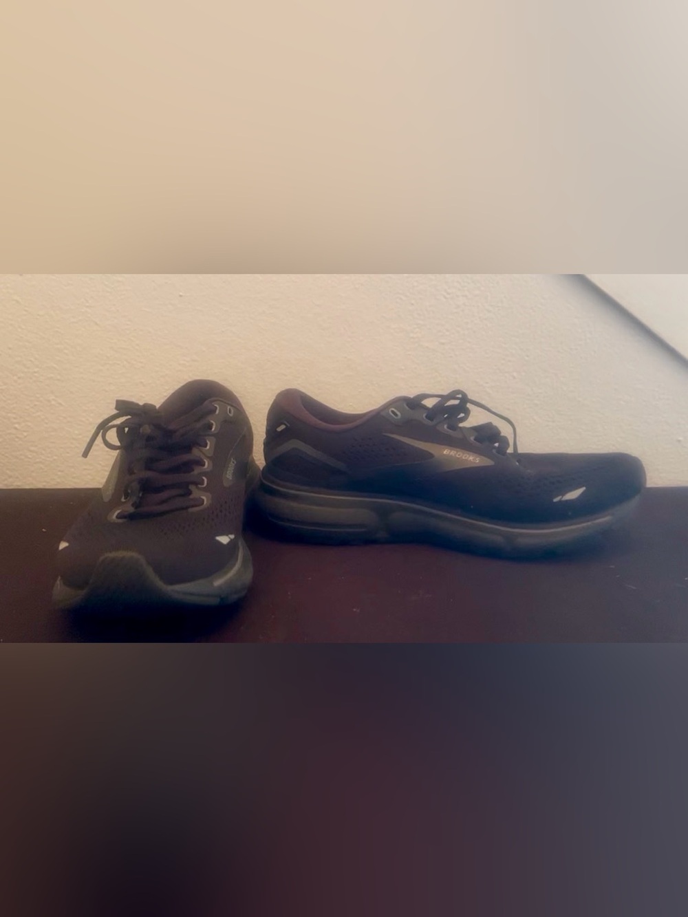 Brooks Women's Black Athletic Running Shoes